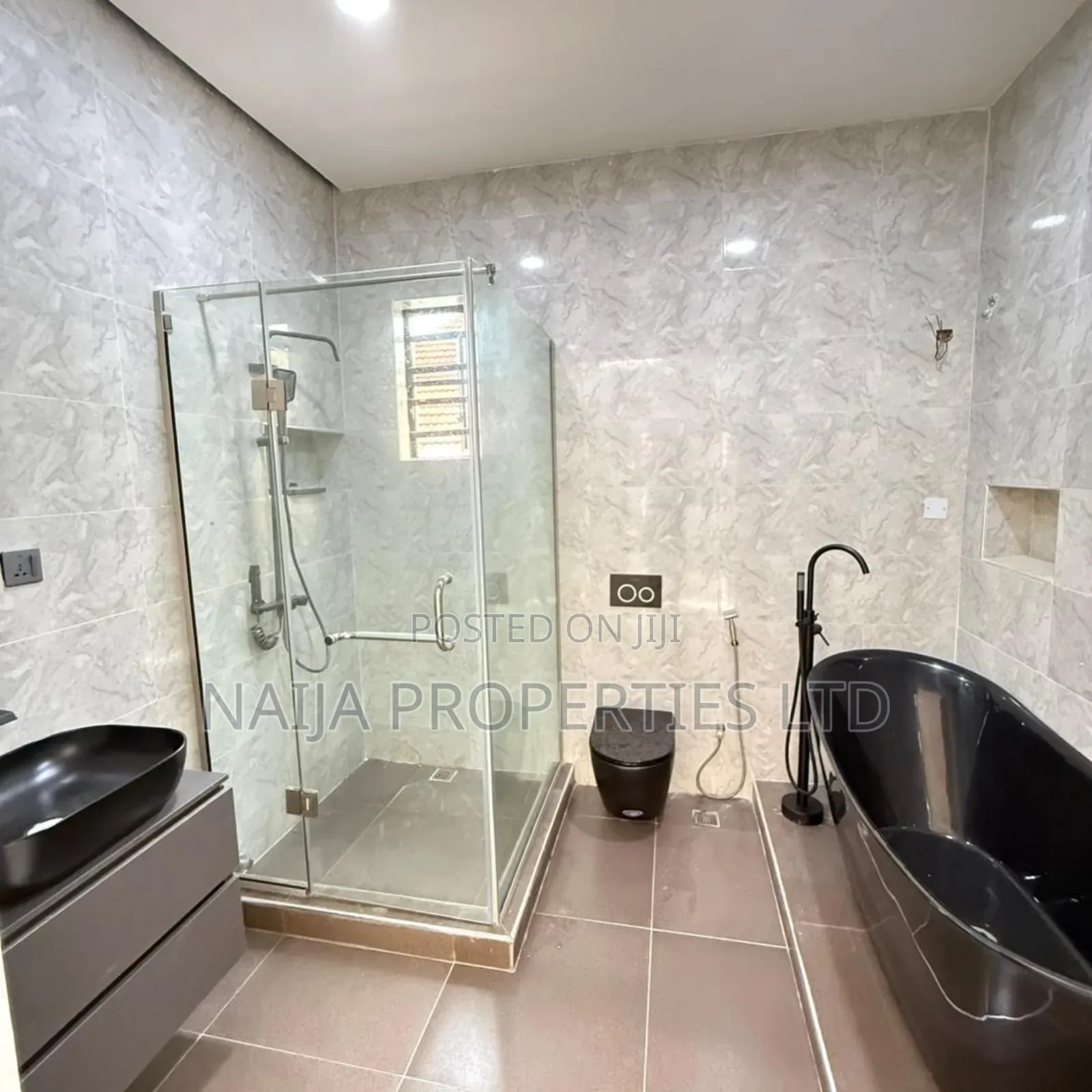 4bdrm Duplex in Crown Estate, Sangotedo for sale in Sangotedo