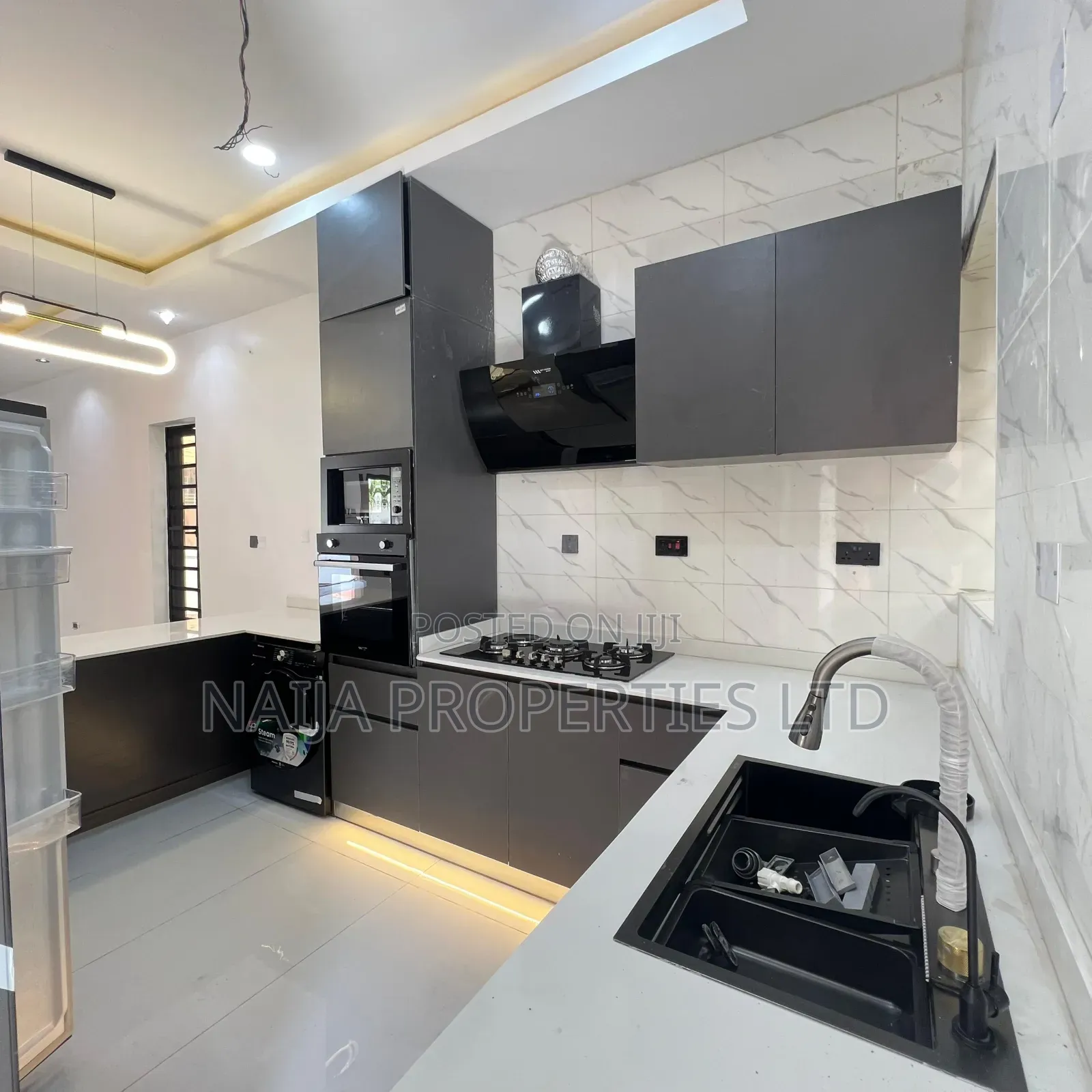 4bdrm Duplex in Crown Estate, Sangotedo for sale in Sangotedo