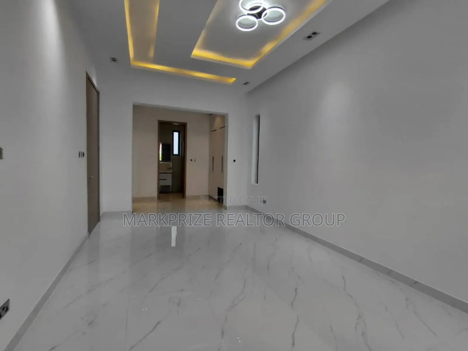 5bdrm Duplex in Lekki Phase 1 for sale in Lekki Phase 1