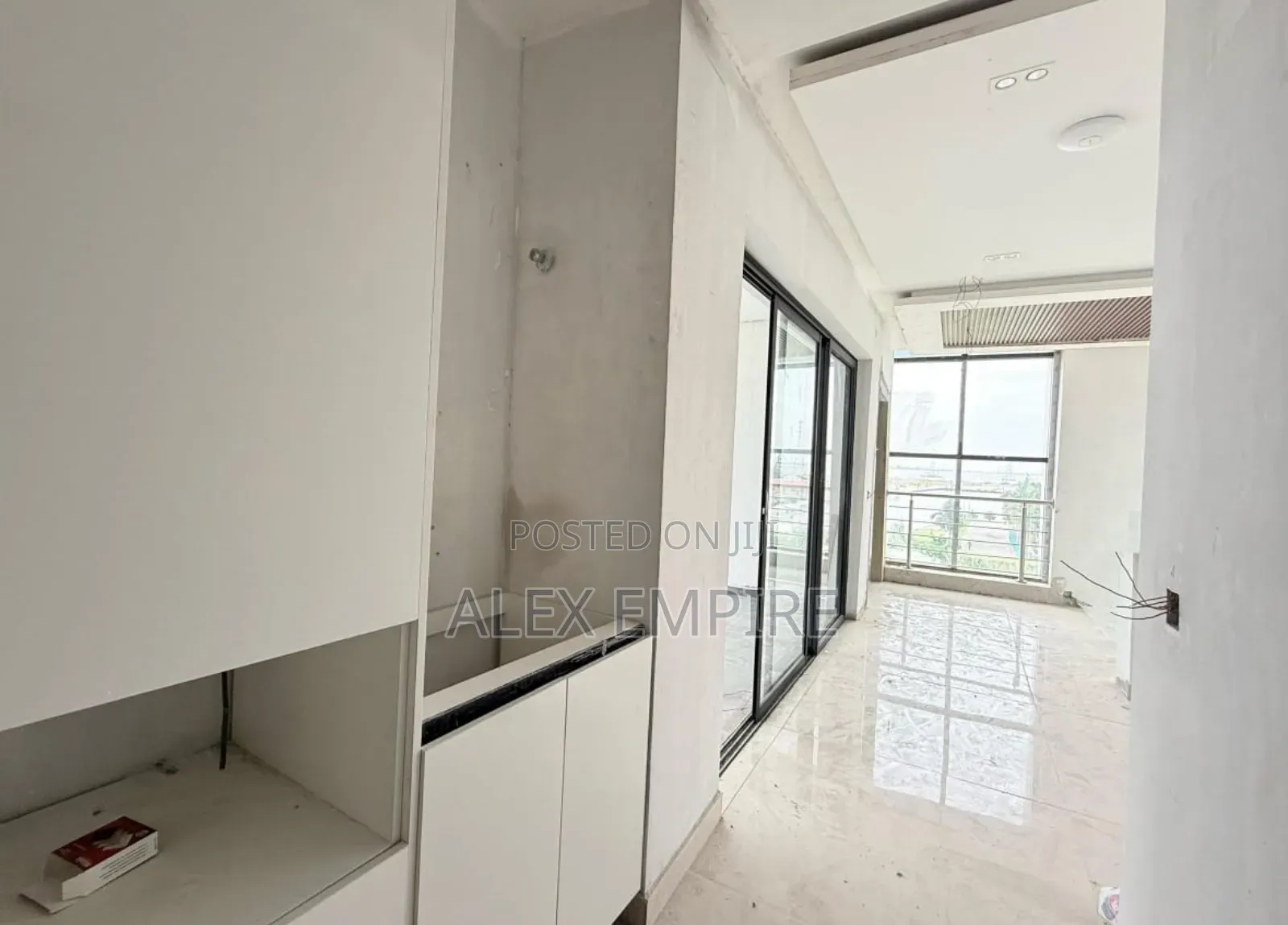 5bdrm Duplex in Banana Island for sale in Banana Island