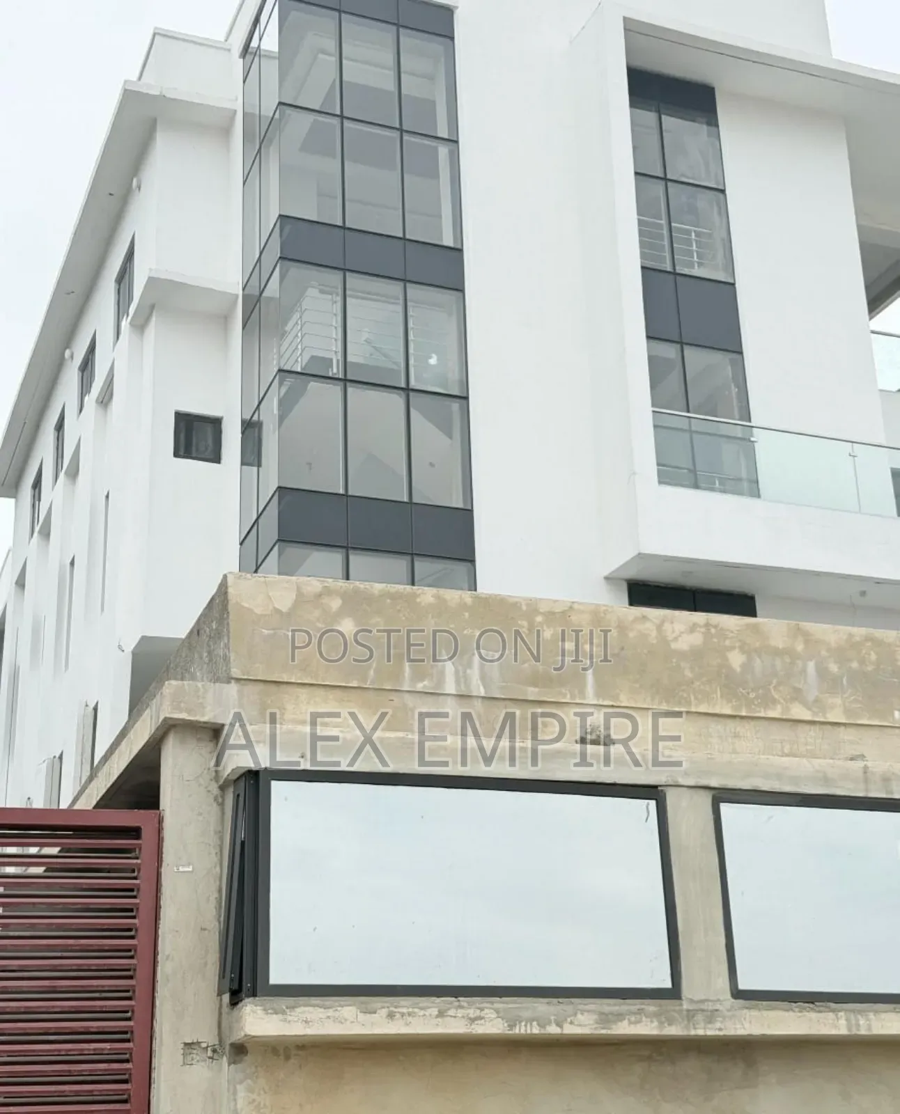5bdrm Duplex in Banana Island for sale in Banana Island
