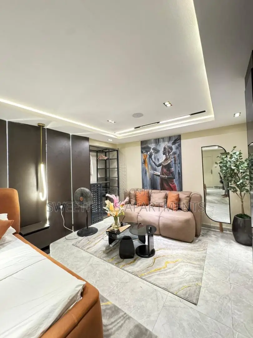 Cozy Studio Apartment With Ps5 Amd Balcony in Lekki Phase 1
