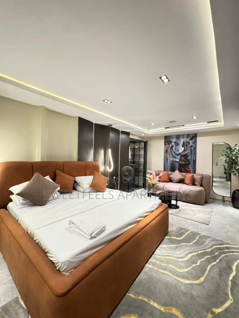 Cozy Studio Apartment With Ps5 Amd Balcony in Lekki Phase 1