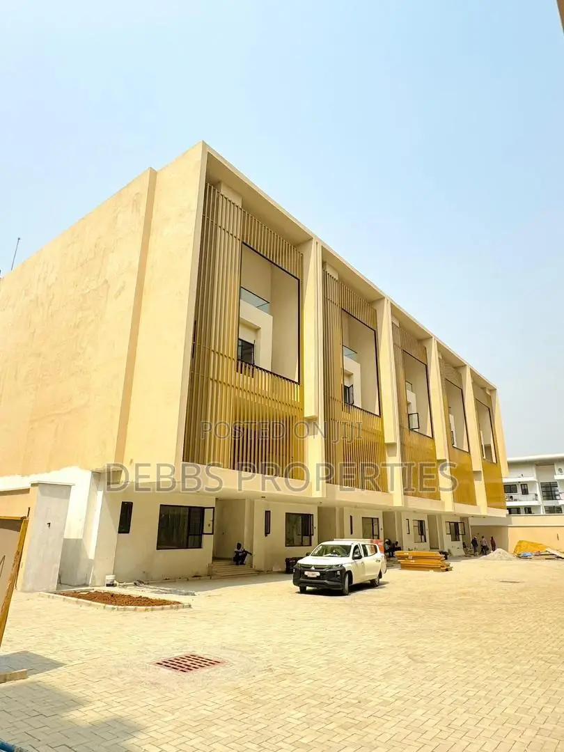 Furnished 5bdrm Townhouse/Terrace in Banana Island for sale in Banana Island