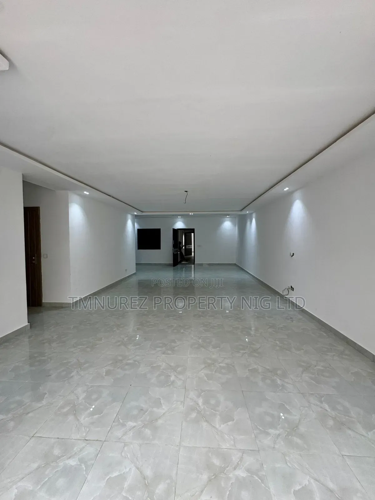 3bdrm Apartment in Ikate Estate for sale in Ikate