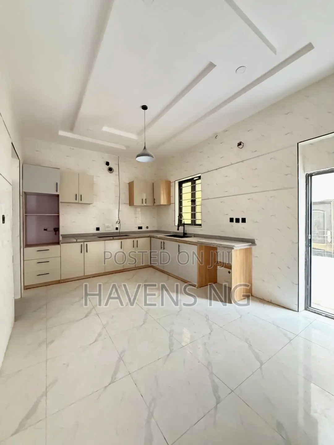 4bdrm Duplex in Lekki Phase 1 for sale in Lekki Phase 1