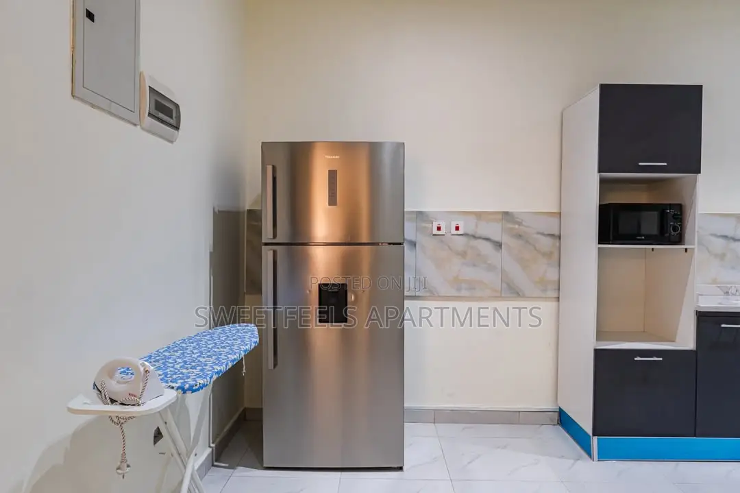 Qena’S Aura 
Brand-New Luxury 3-Bedroom Apartment in Lekki Phase 1