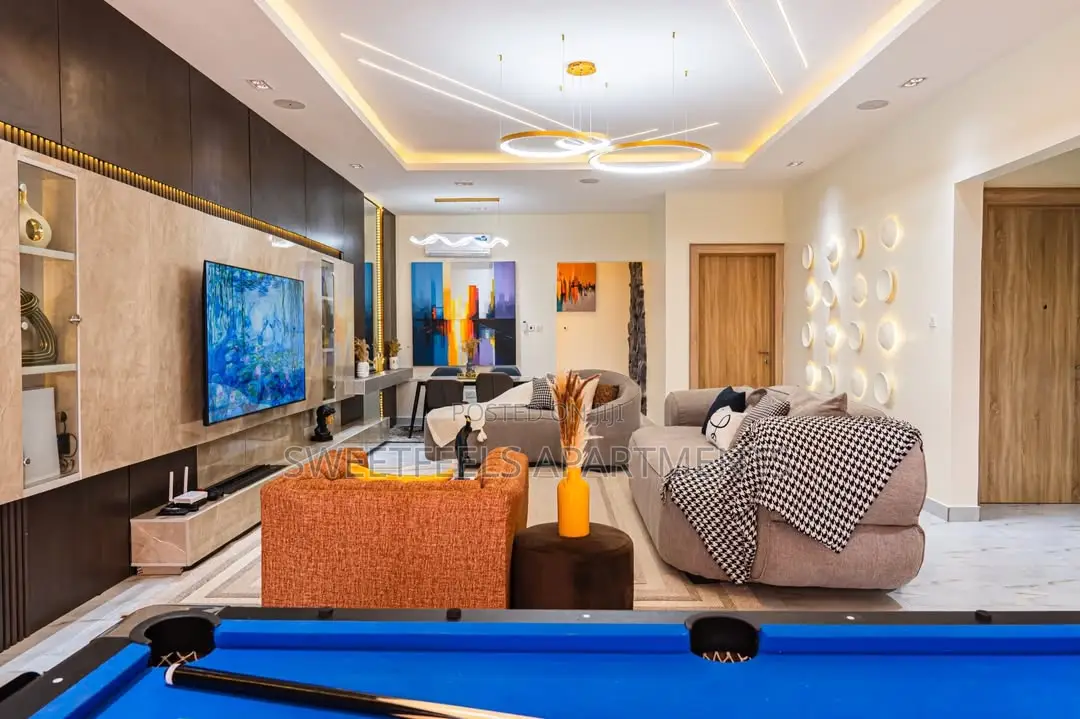 Qena’S Aura 
Brand-New Luxury 3-Bedroom Apartment in Lekki Phase 1