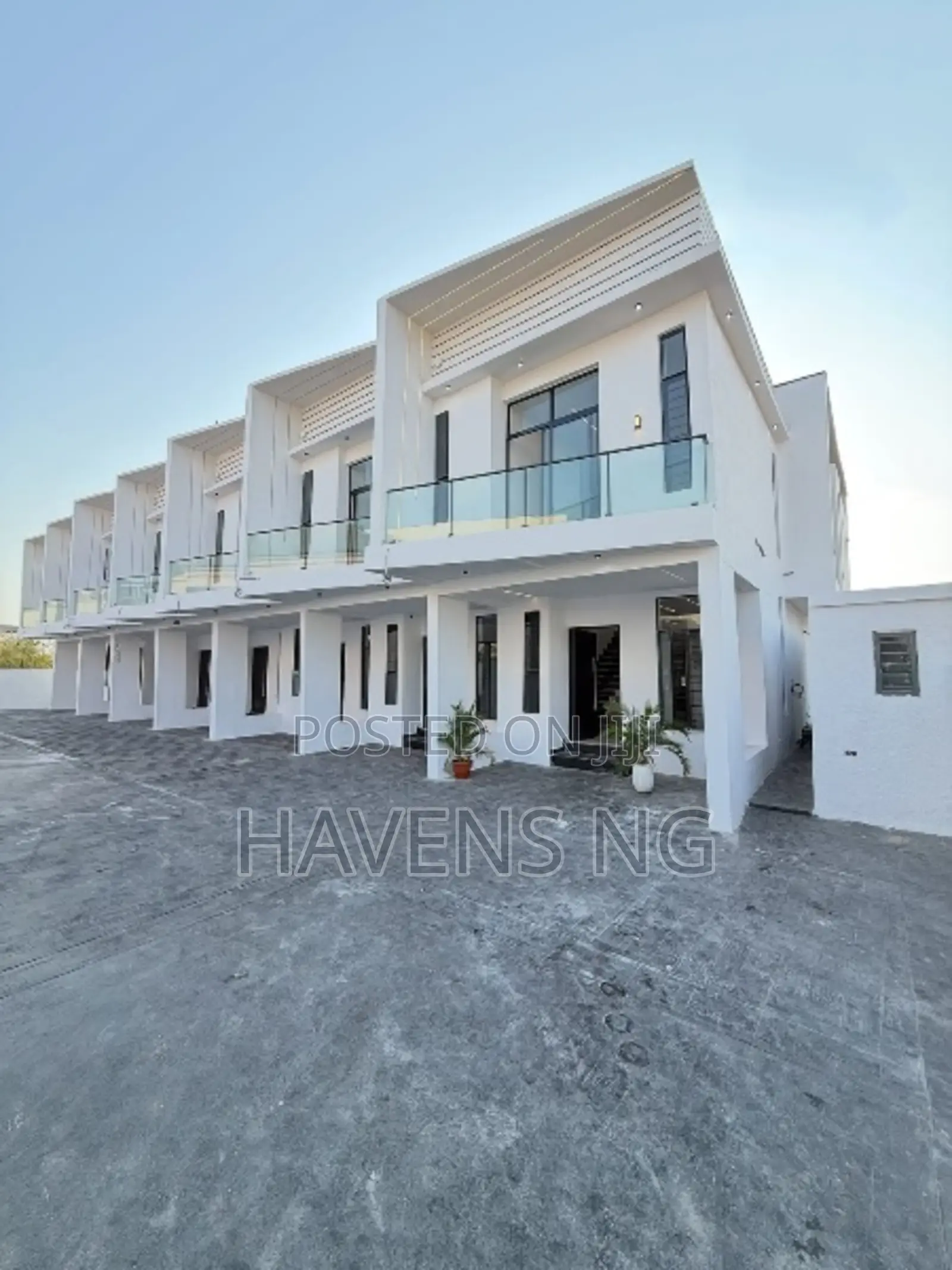 4bdrm Duplex in Lekki Phase 2 for sale in Lekki Phase 2