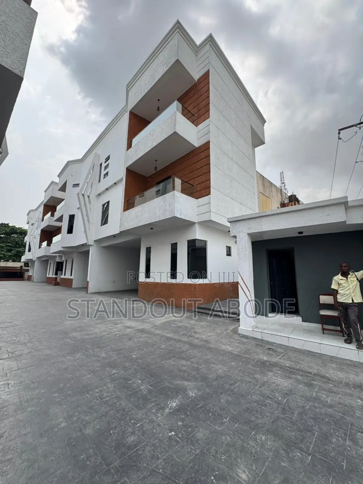 4bdrm Duplex in In A Secure Location, Osapa london for sale in Osapa london