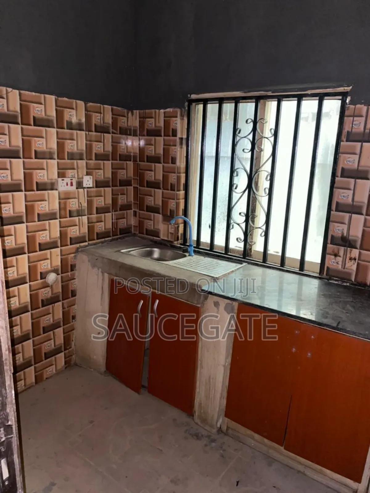 2bdrm Block of Flats in Ago Palace for sale in Ago Palace