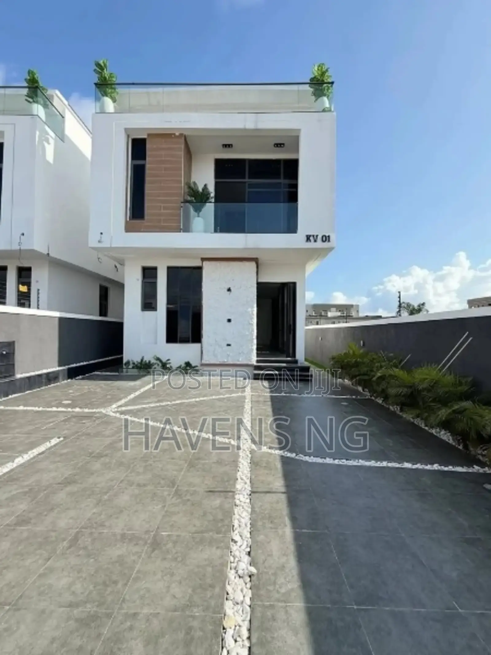 5bdrm Duplex in Lekki Phase 1 for sale in Lekki Phase 1