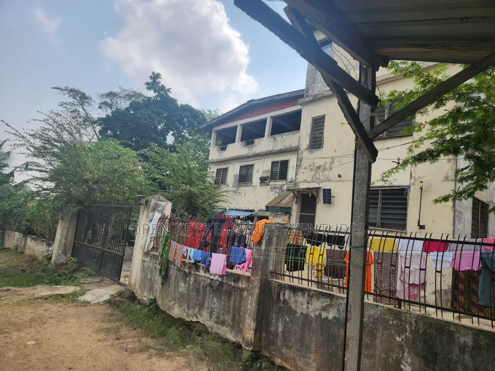 3bdrm Apartment in Felele Straight, CHallenge / Ibadan for sale in CHallenge / Ibadan