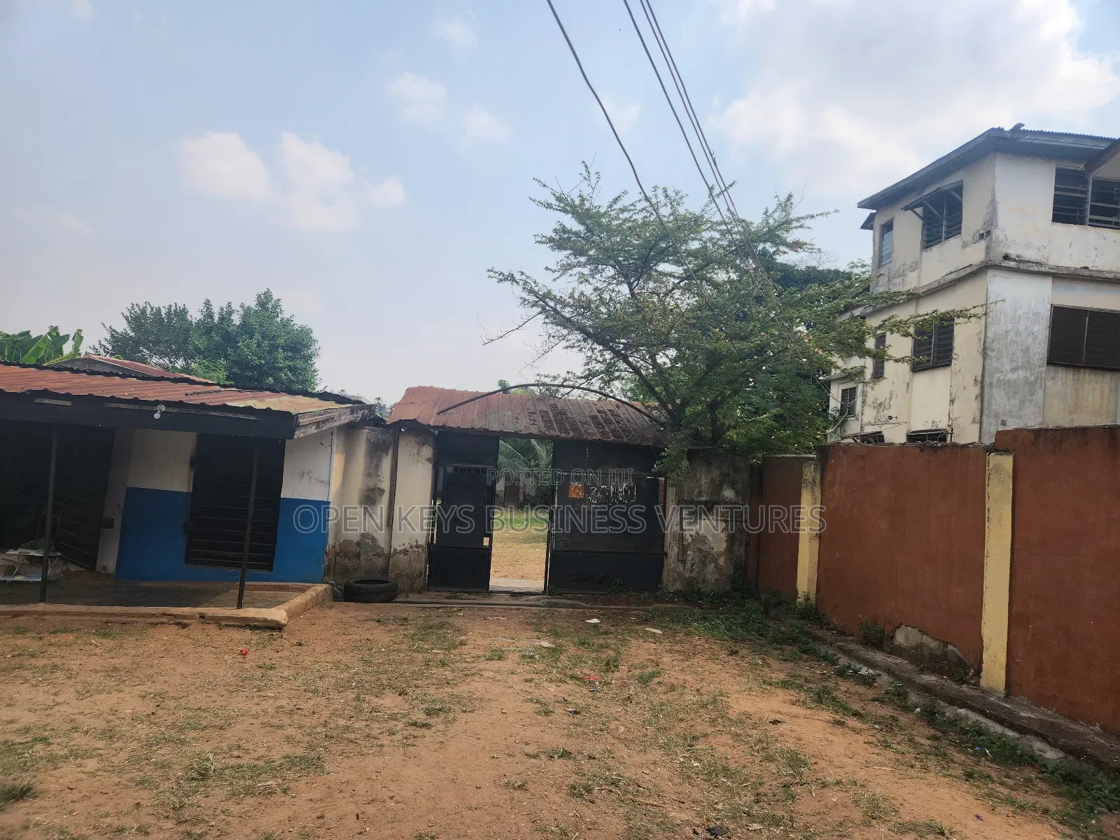 3bdrm Apartment in Felele Straight, CHallenge / Ibadan for sale in CHallenge / Ibadan