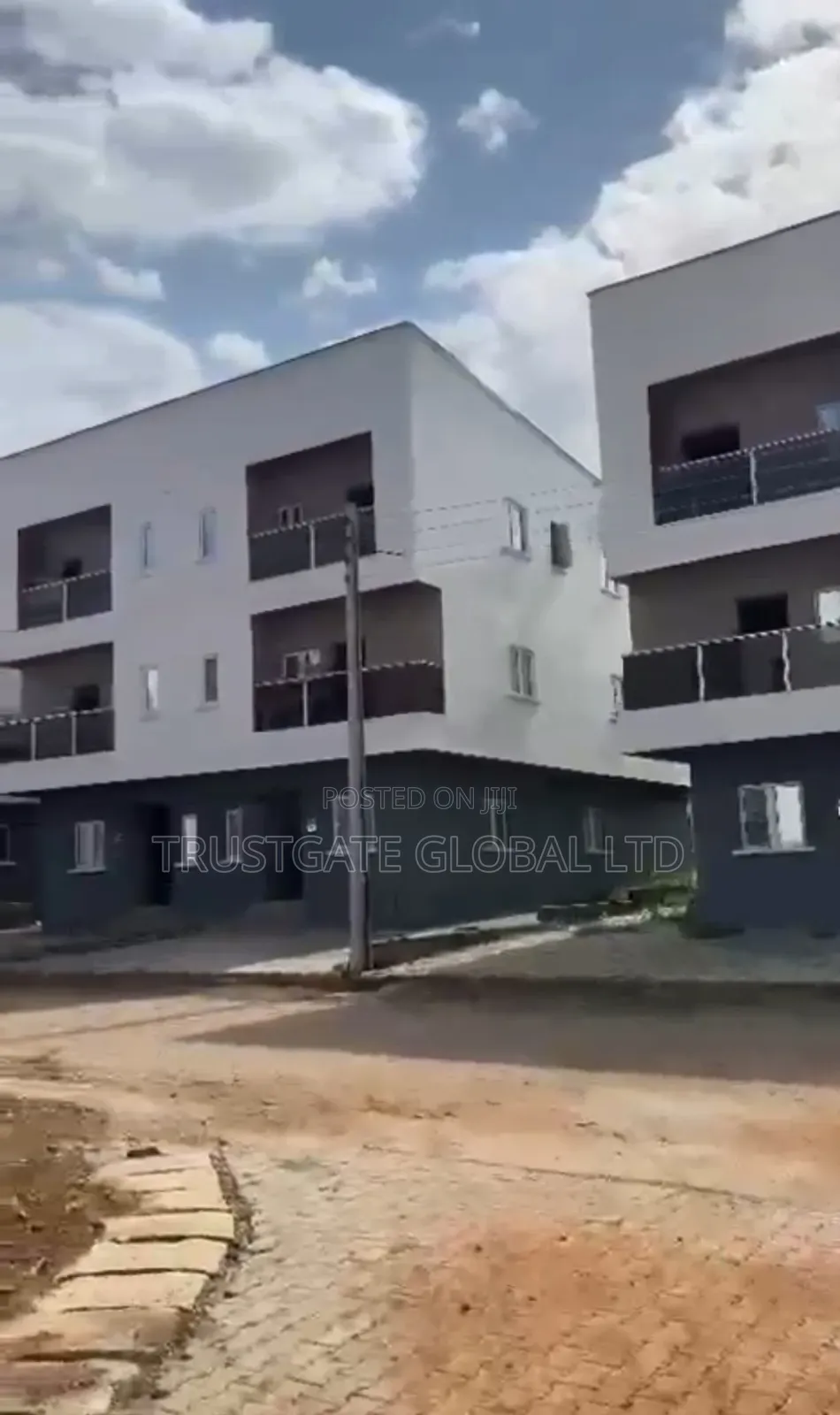5bdrm Duplex in Paradise Estate, Durumi for sale in Durumi