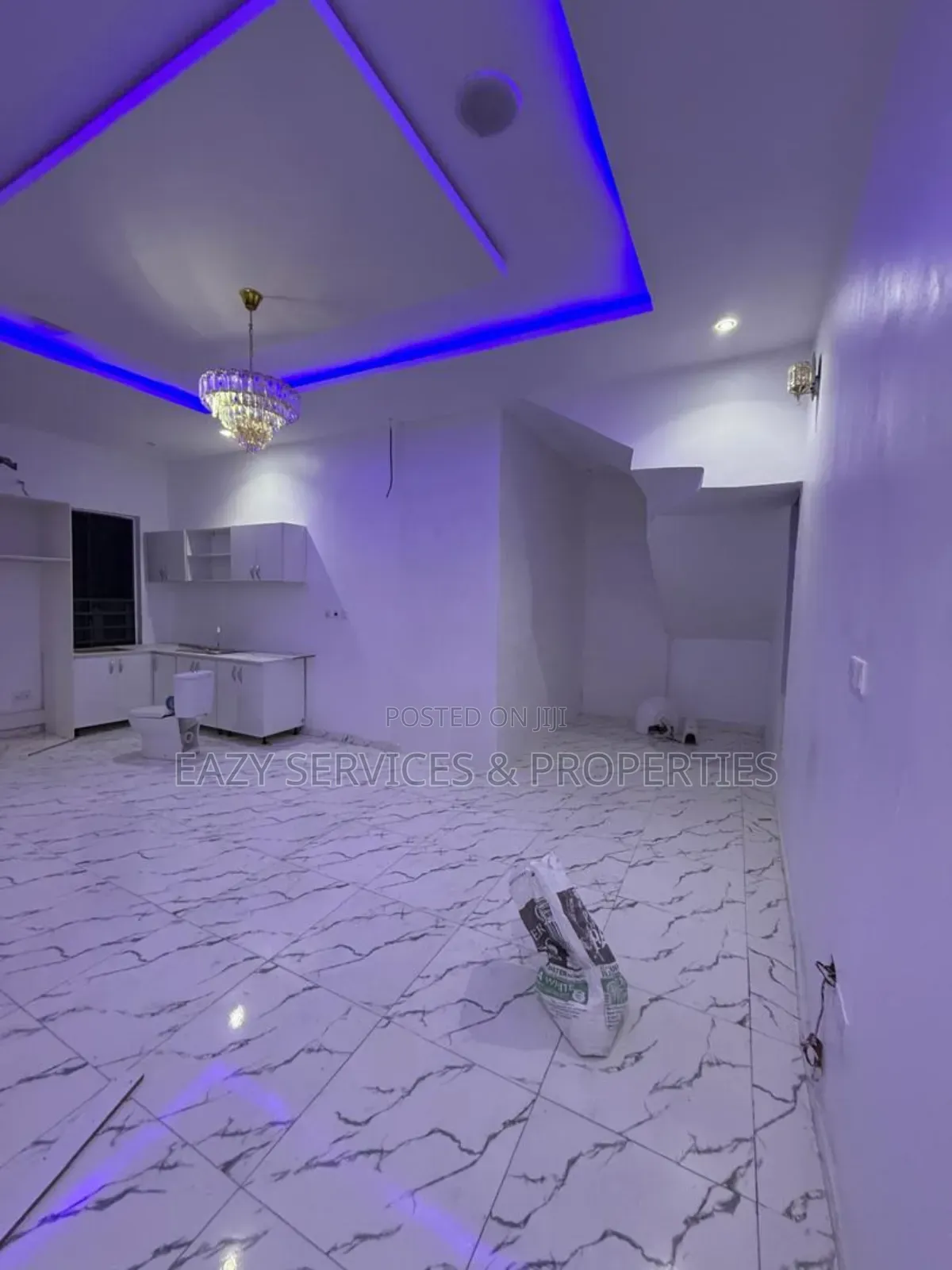 Studio Apartment in Royal Pine Estate, Chevron for rent in Chevron