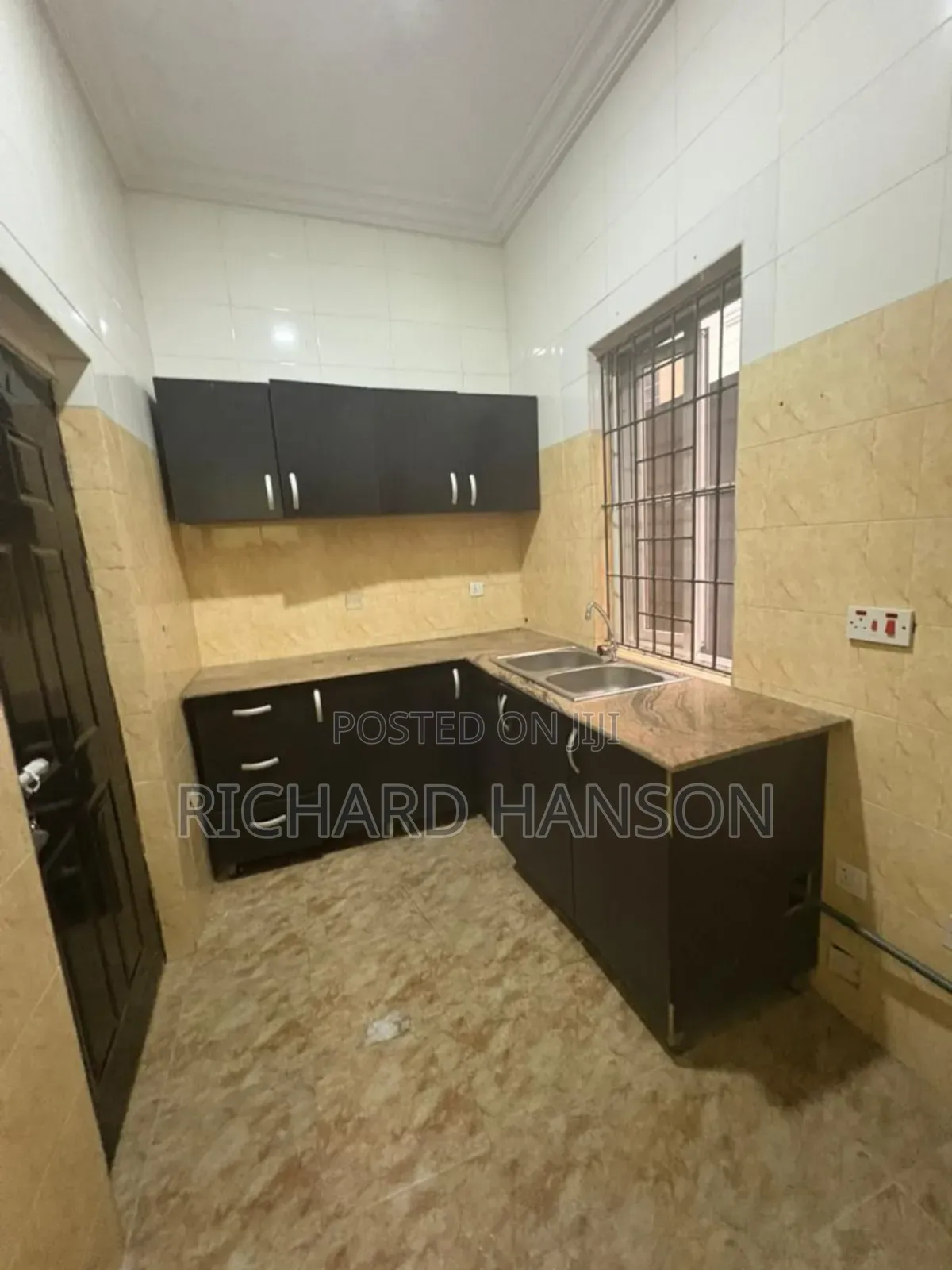 2bdrm Apartment in Secured Estate, Lekki for rent in Lekki