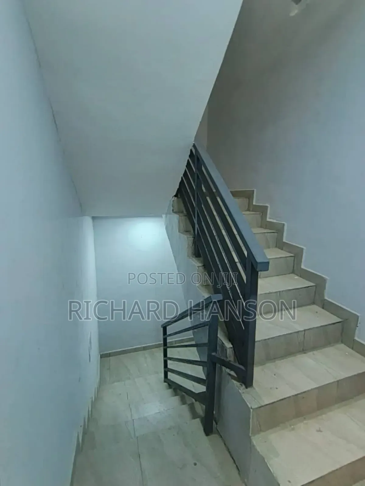 2bdrm Apartment in Secured Estate, Lekki for rent in Lekki