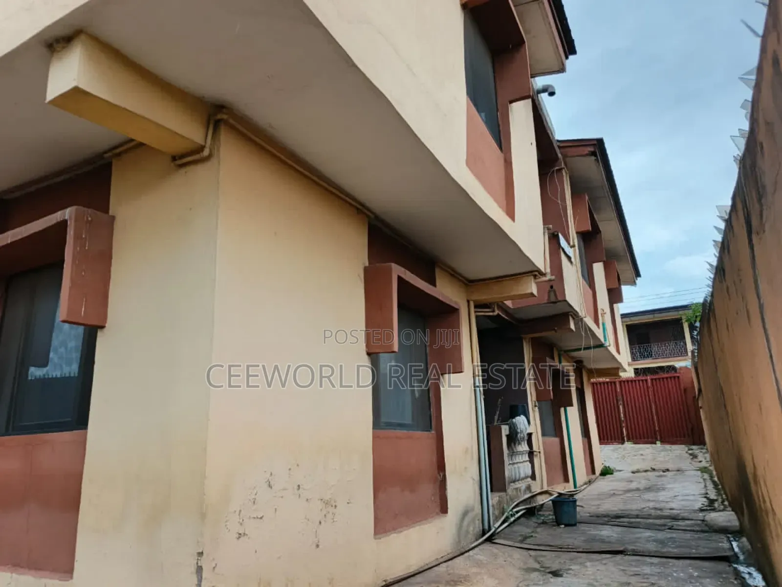 4bdrm Block of Flats in Bashorun Estate, Basorun for sale in Basorun
