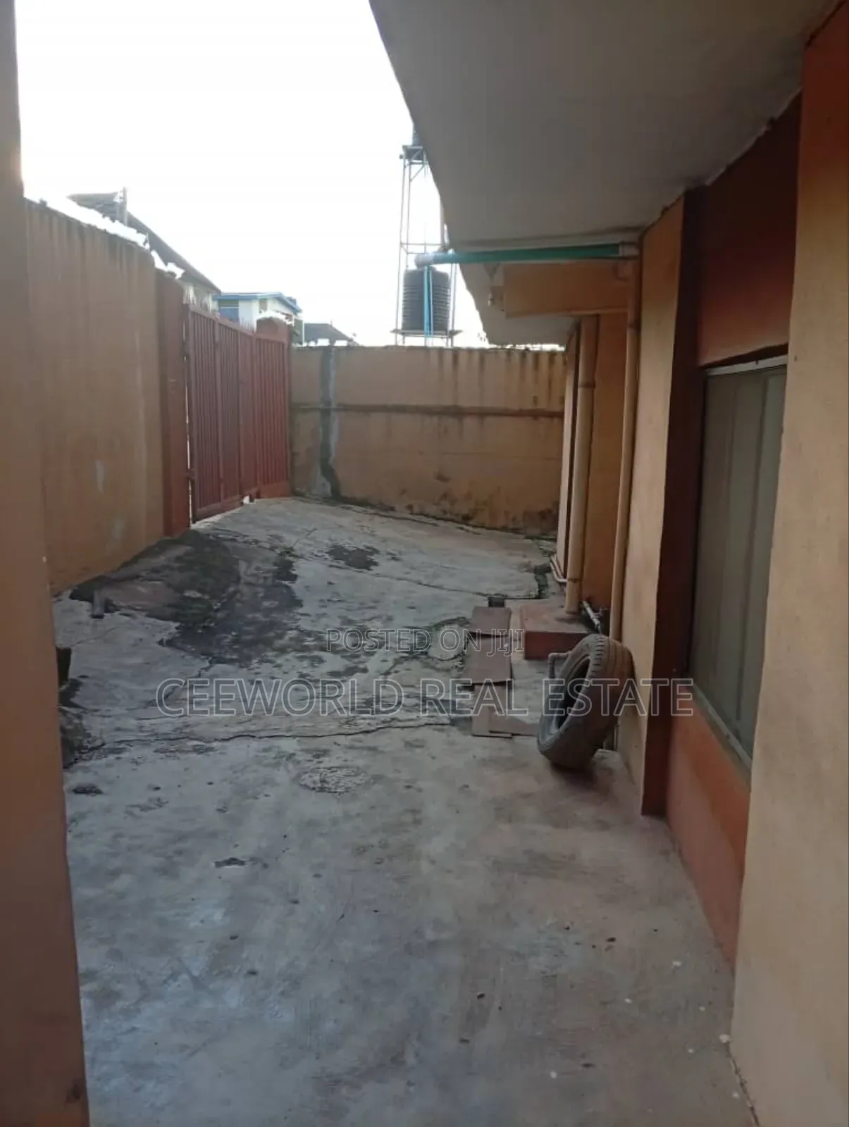 4bdrm Block of Flats in Bashorun Estate, Basorun for sale in Basorun