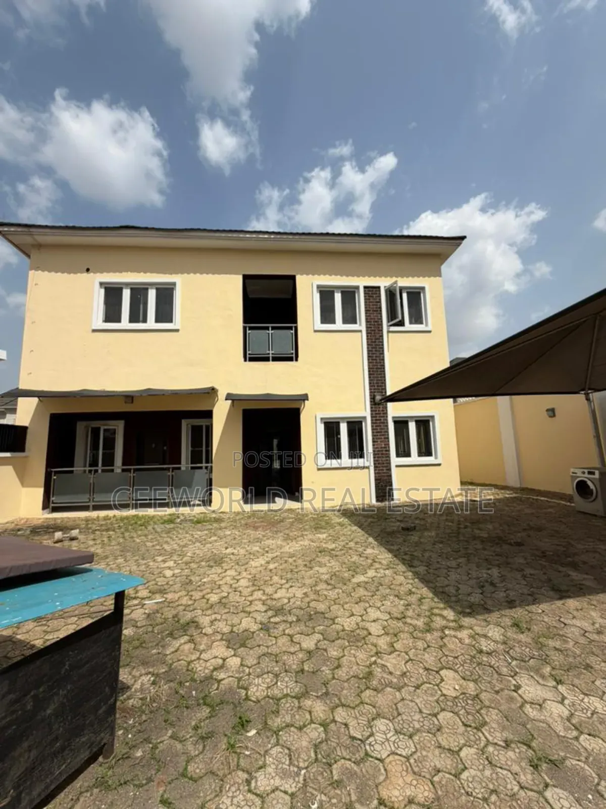 4bdrm Duplex in Kolapo Ishola Gra, Akobo for sale in Akobo