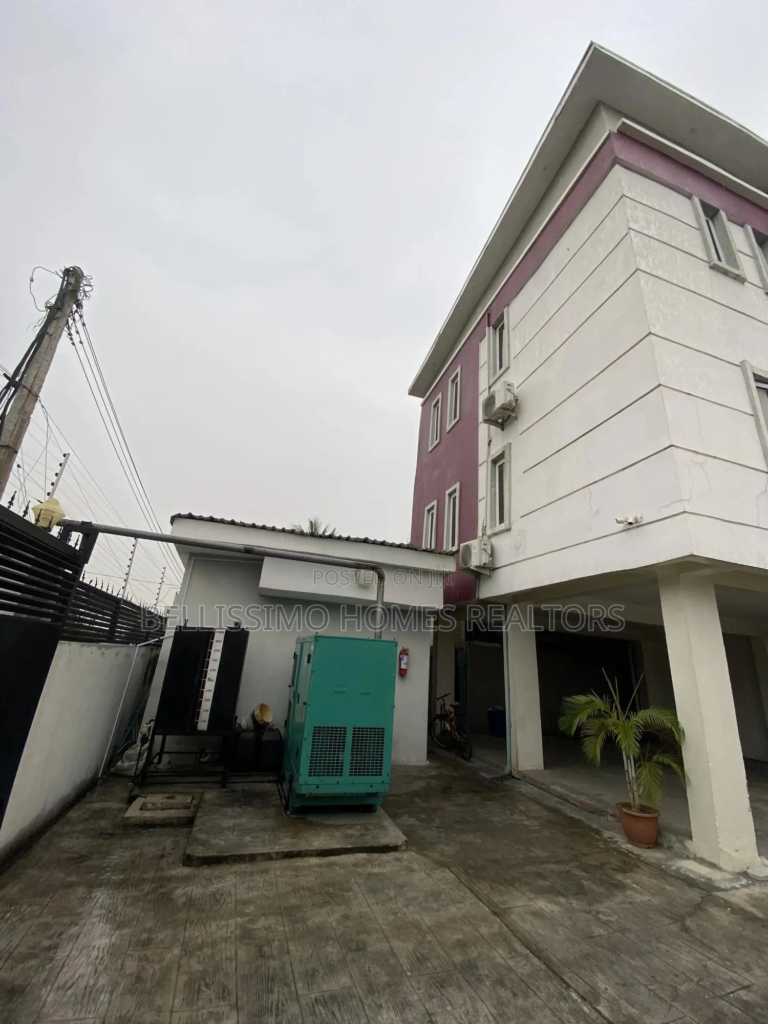2bdrm Block of Flats in Lekki Phase 1 for sale in Lekki Phase 1