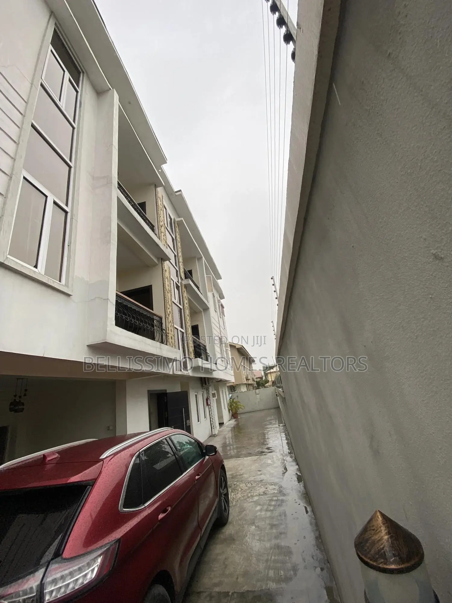 2bdrm Block of Flats in Lekki Phase 1 for sale in Lekki Phase 1