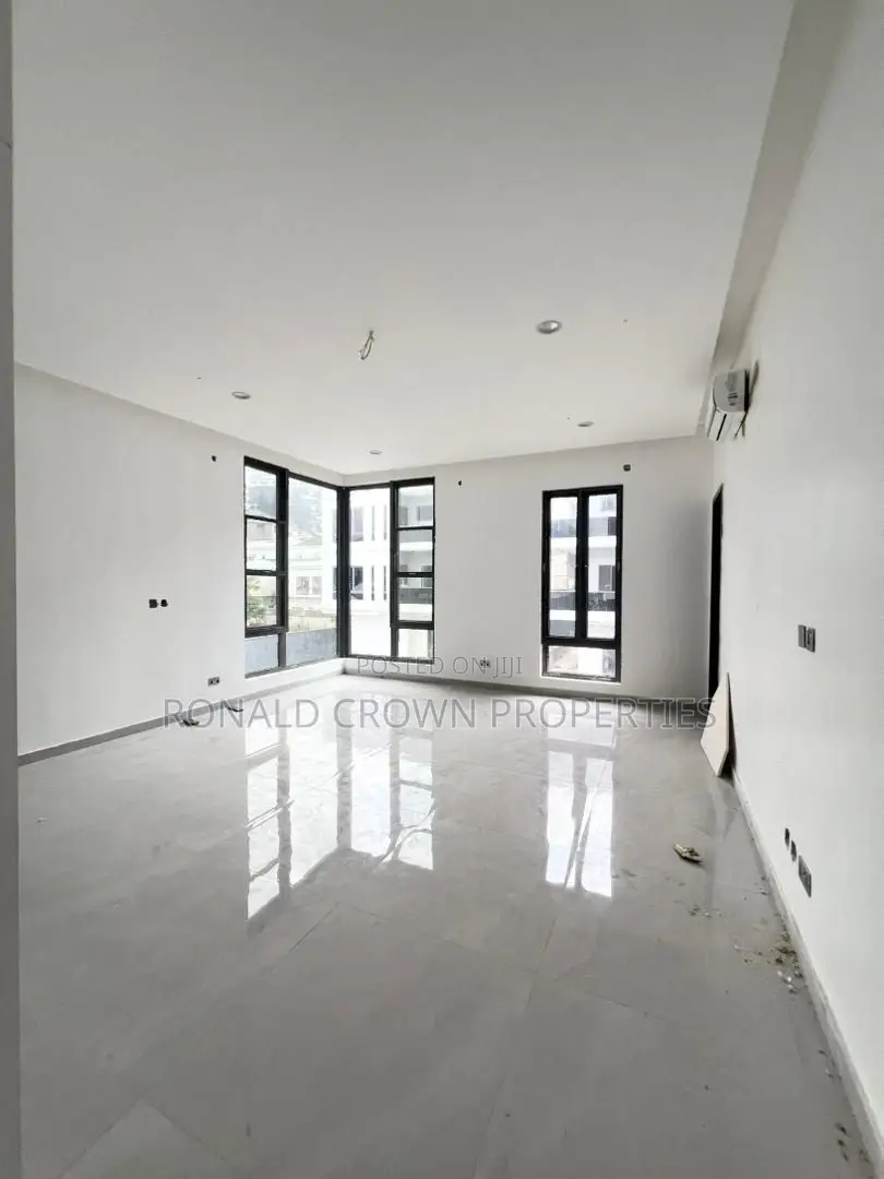 5bdrm Duplex in Old Ikoyi for sale in Old Ikoyi