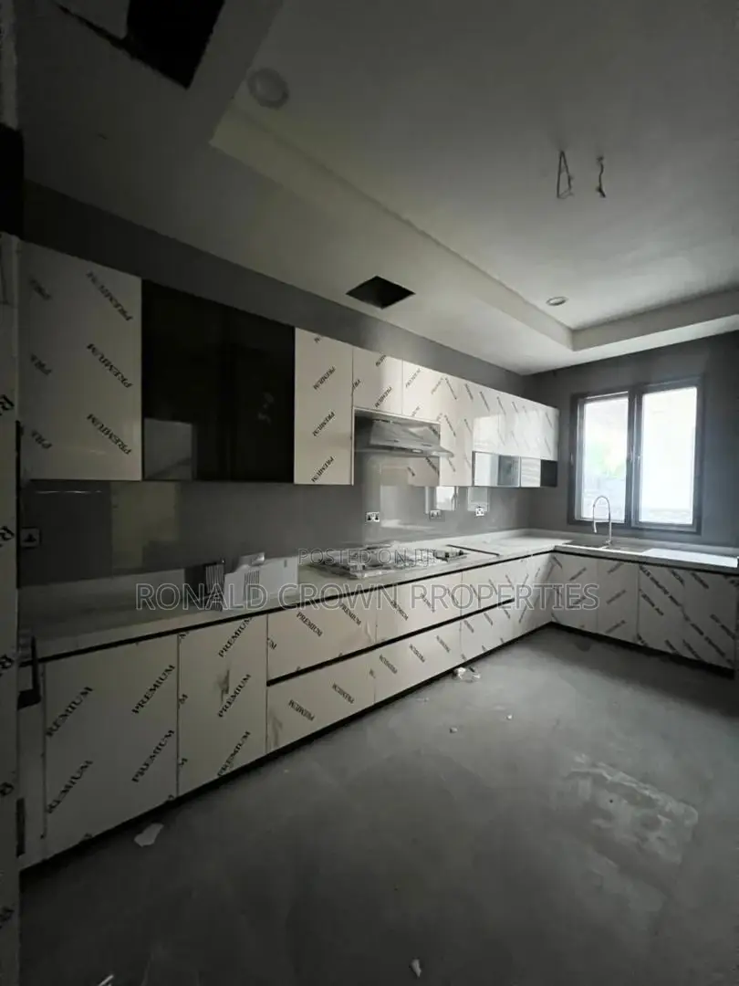 5bdrm Duplex in Old Ikoyi for sale in Old Ikoyi