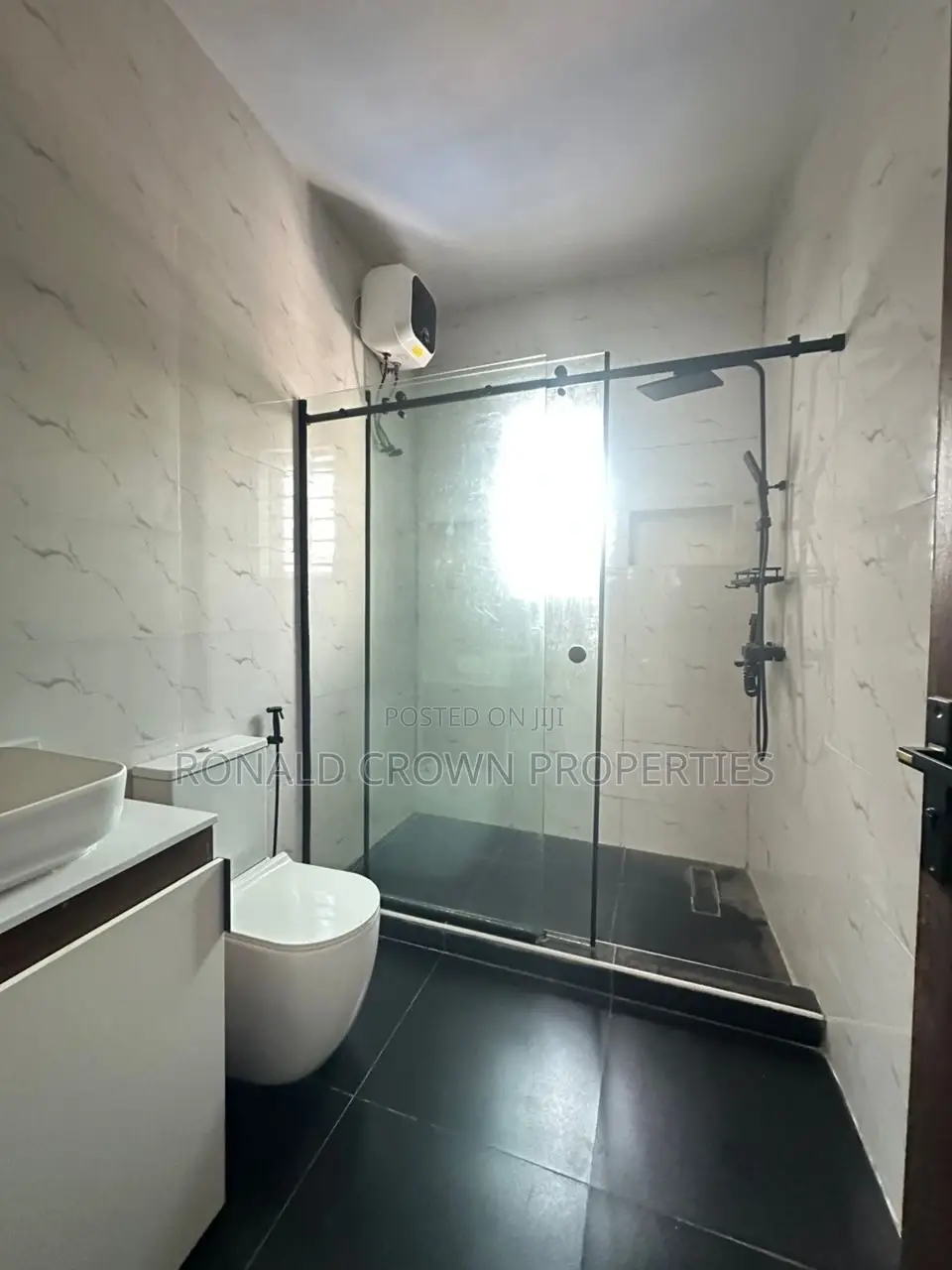 4bdrm Duplex in Ikate for sale in Ikate