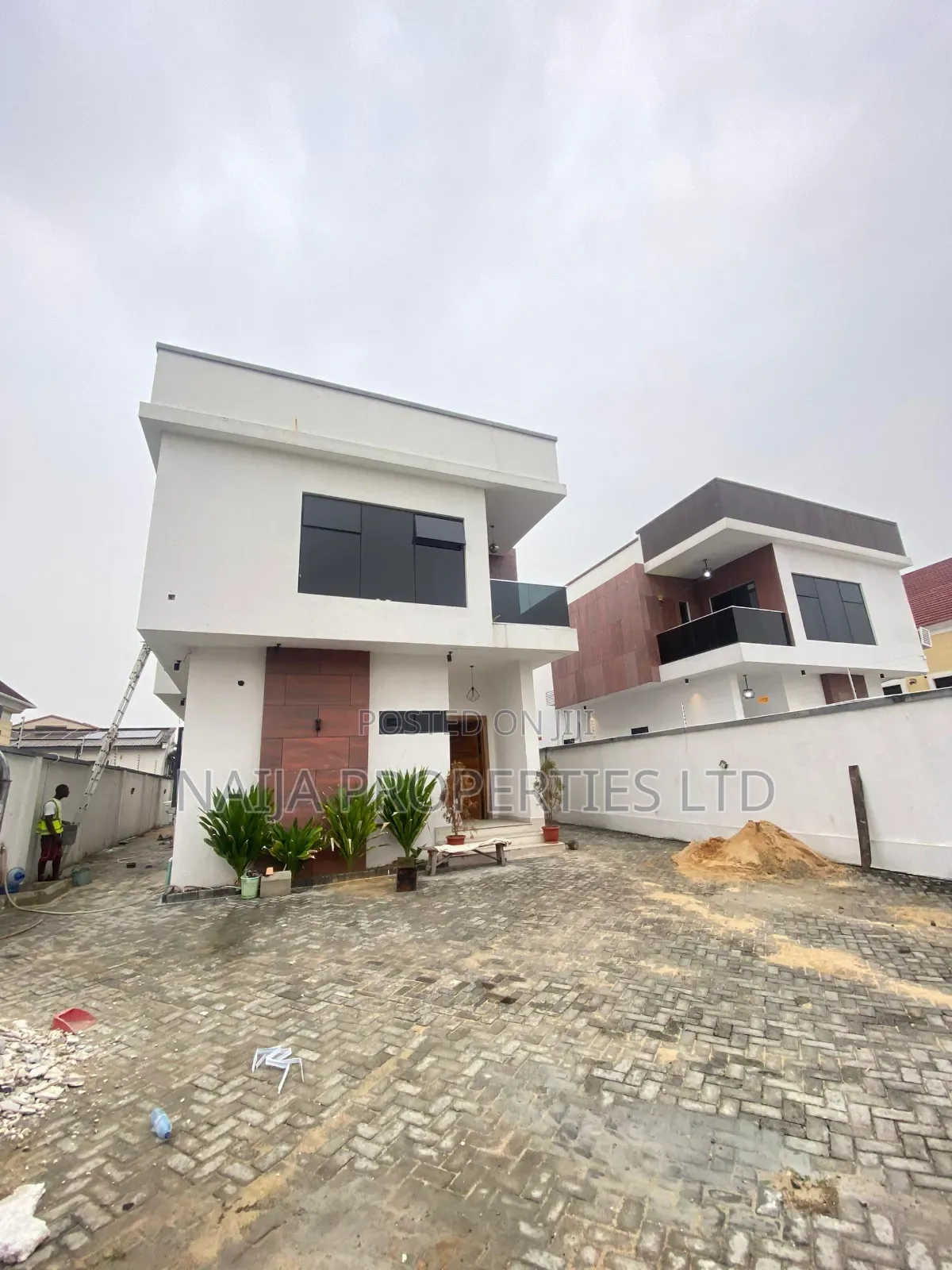 5bdrm Duplex in Lekki Phase 1 for rent in Lekki Phase 1