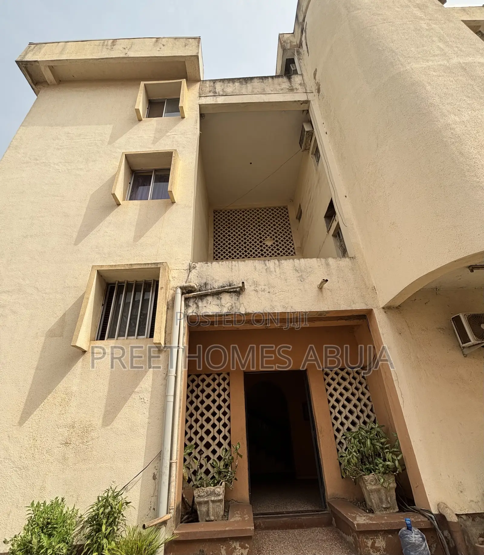 Office Complex for Sale in Garki 2