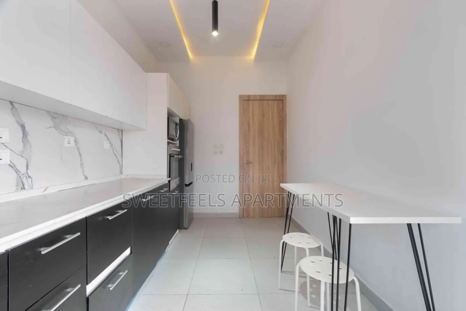 Cozy and Cute 2 Bedroom Apartment With a Rooftop Pool in Lekki Phase 1
