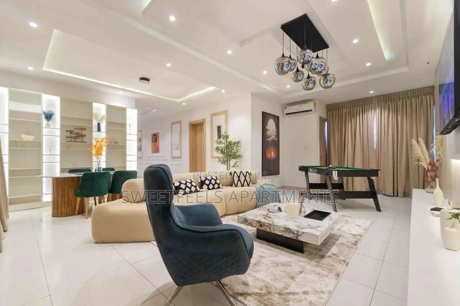 Cozy and Cute 2 Bedroom Apartment With a Rooftop Pool in Lekki Phase 1