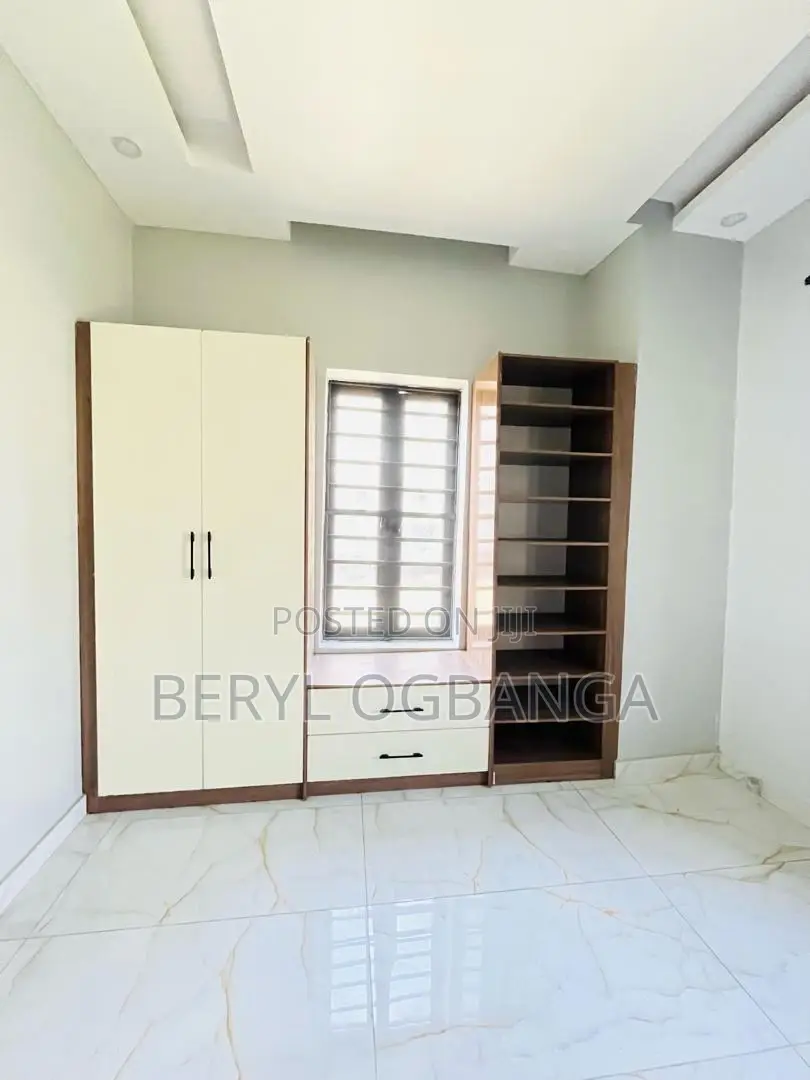 2bdrm Apartment in Lekki Phase 1 for rent in Lekki Phase 1