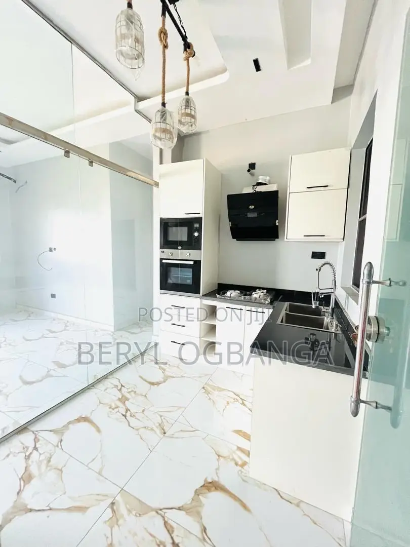 2bdrm Apartment in Lekki Phase 1 for rent in Lekki Phase 1