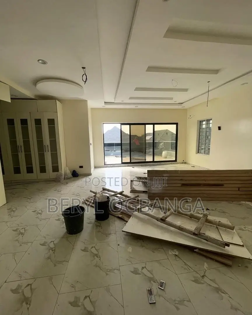 5bdrm Apartment in Ikota for rent in Ikota