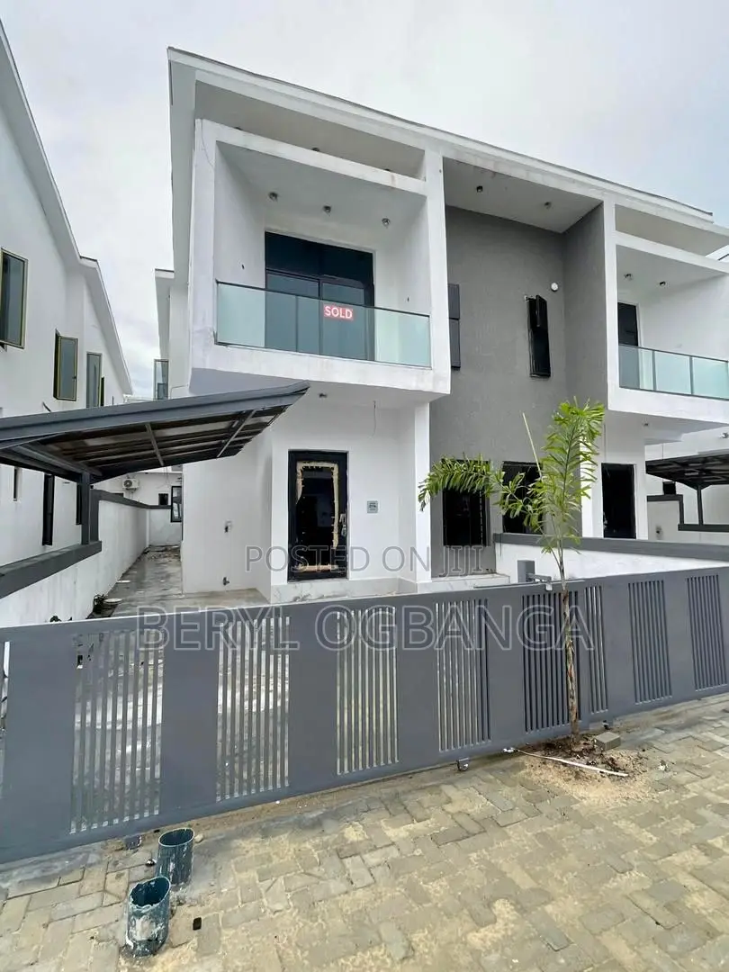 4bdrm Duplex in Lekki Phase 2 for rent in Lekki Phase 2