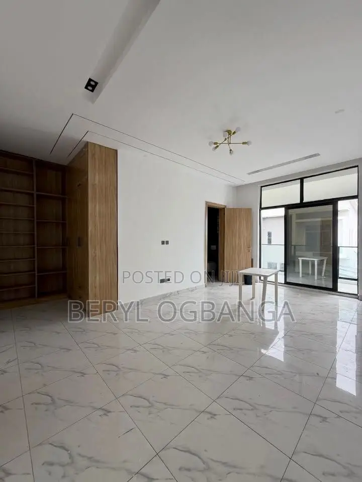 4bdrm Duplex in Lekki Phase 2 for rent in Lekki Phase 2