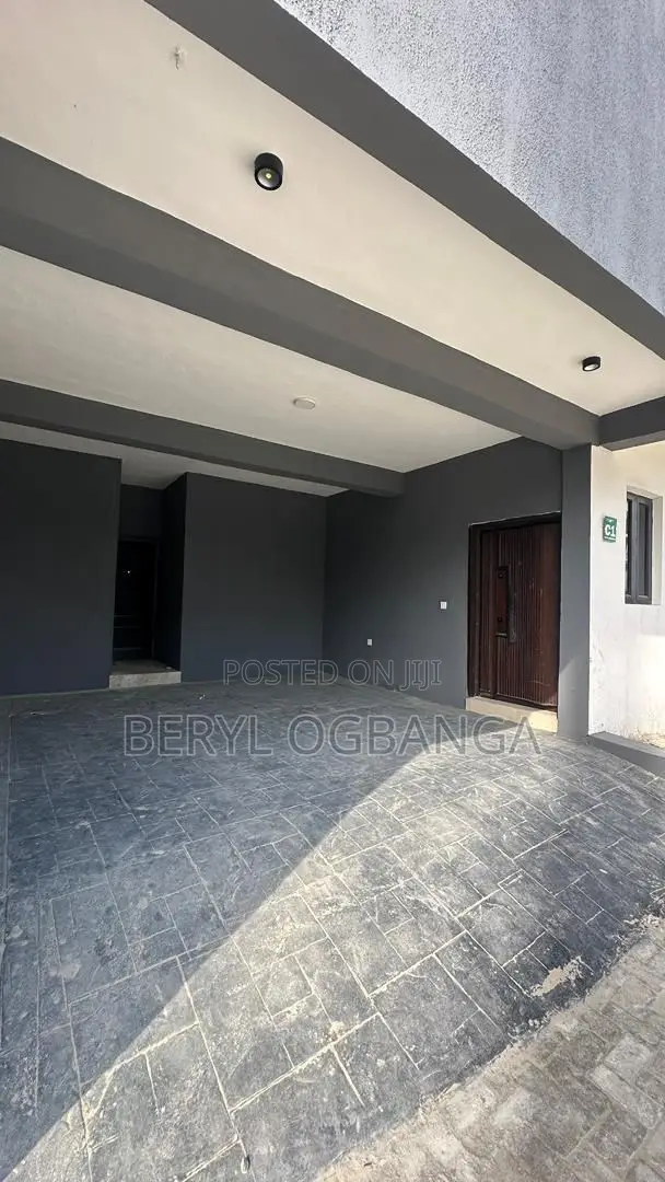 3bdrm Apartment in Lekki Phase 1 for sale in Lekki Phase 1