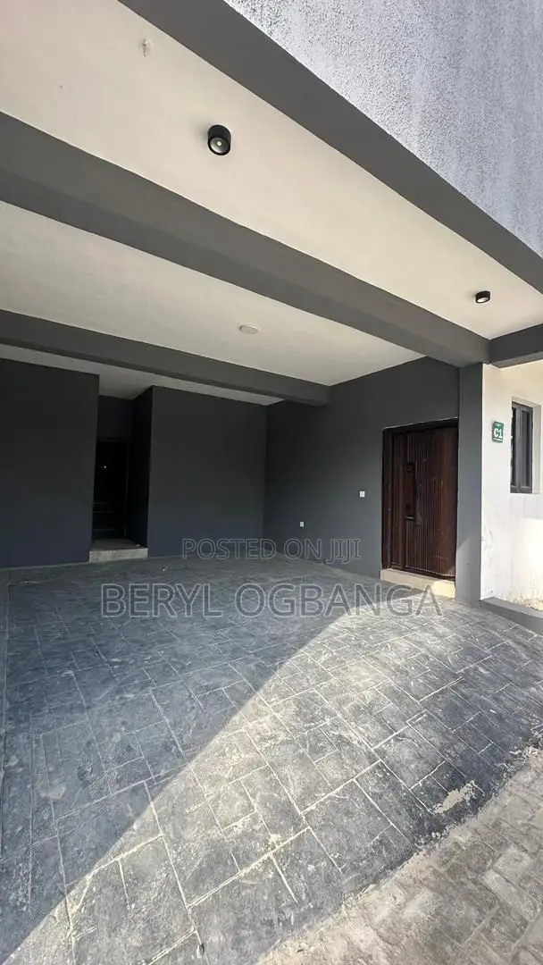 3bdrm Apartment in Lekki Phase 1 for sale in Lekki Phase 1