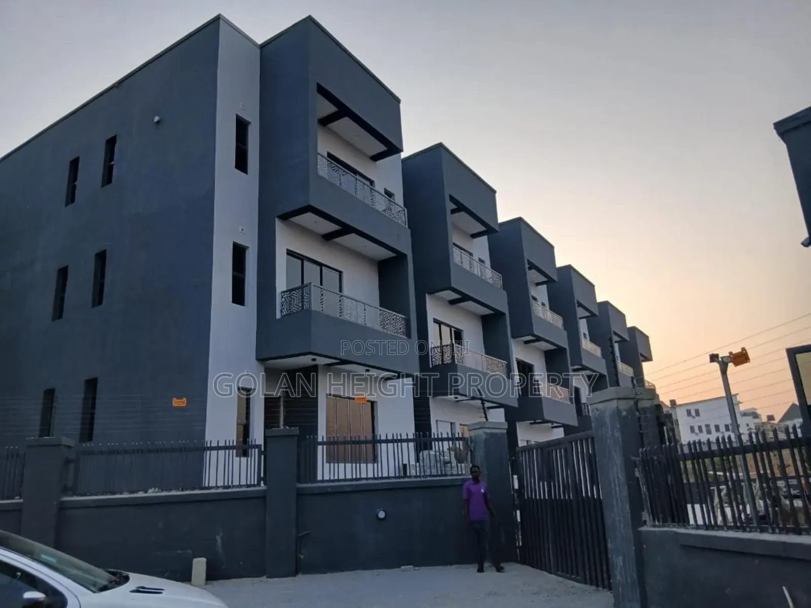 4bdrm Townhouse/Terrace in Guzape for sale in Guzape District