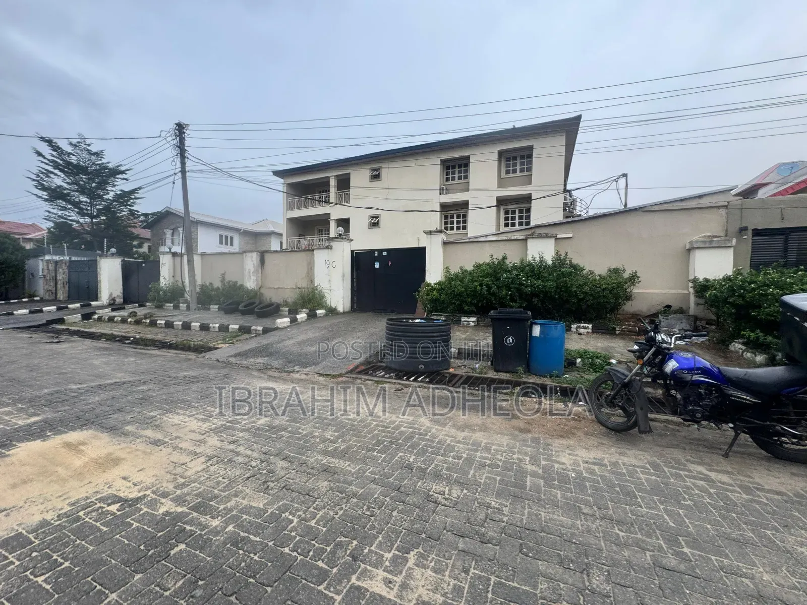 3bdrm Block of Flats in Lekki Phase1 for sale in Lekki Phase 1