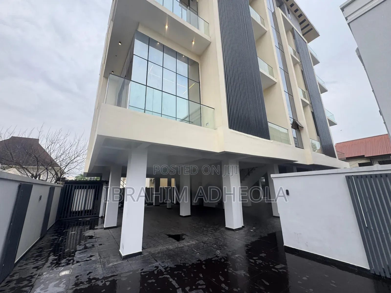 3bdrm Apartment in Lekki Phase1 for sale in Lekki Phase 1