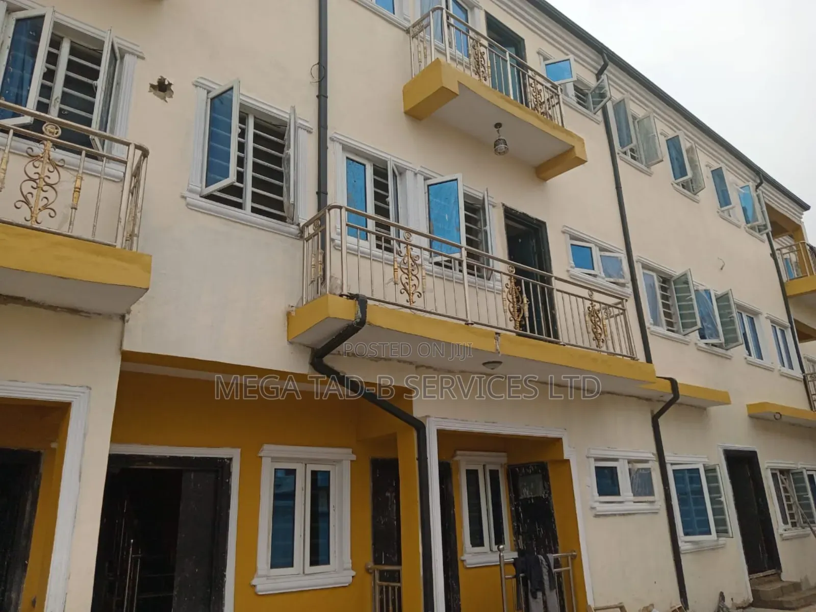 2bdrm Block of Flats in Behind Mfm Prayer for rent in Berger