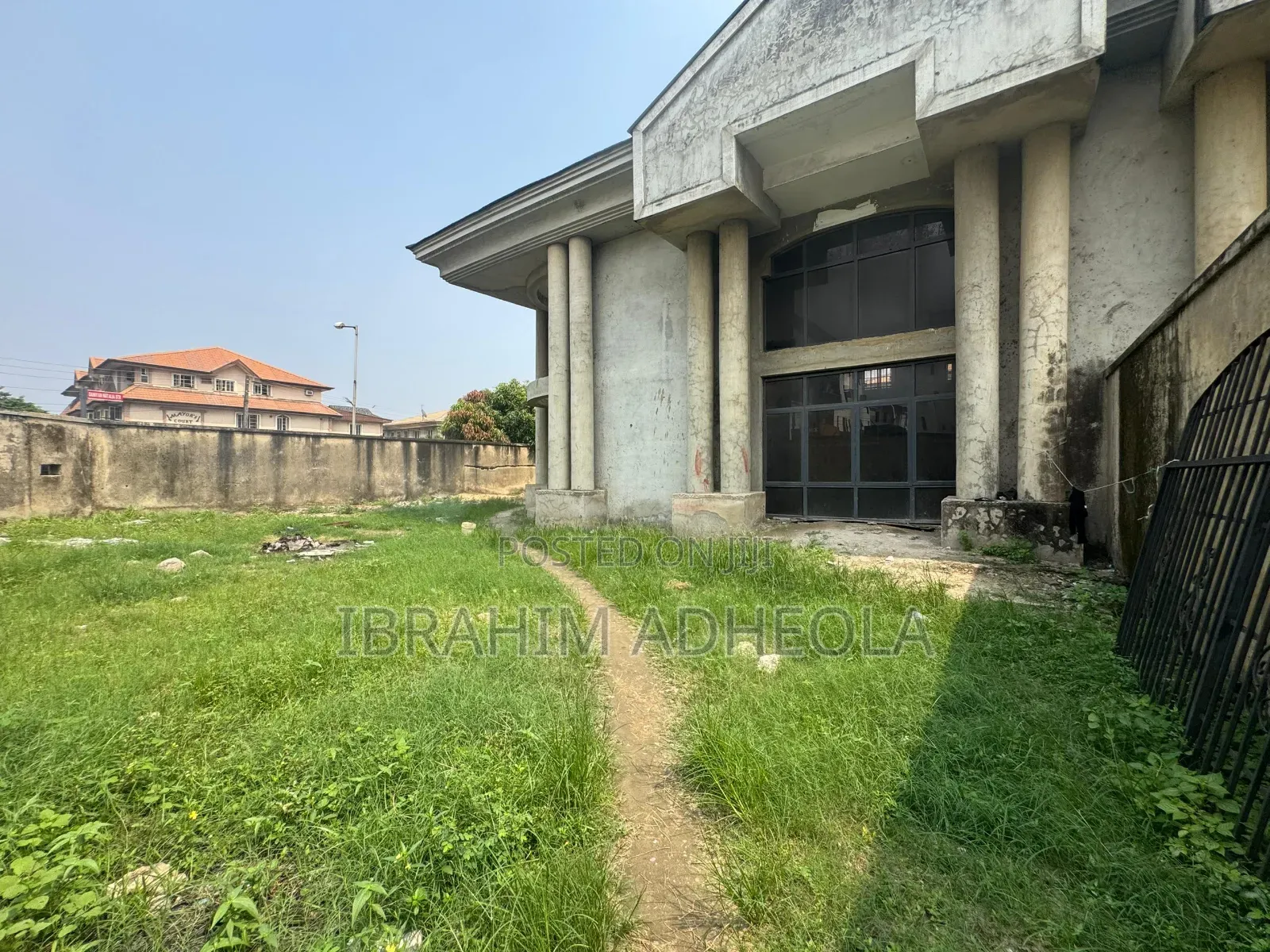 Er P Land Measuring 1200sqm With 2units of 5bedroom Duplexes on It, in Lekki Phase 1