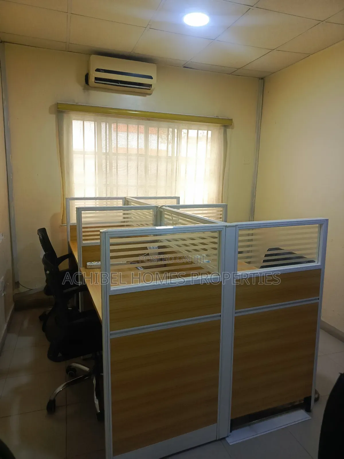 A Small Furnished Office Space in Lekki Phase 1 in Lekki Phase 1