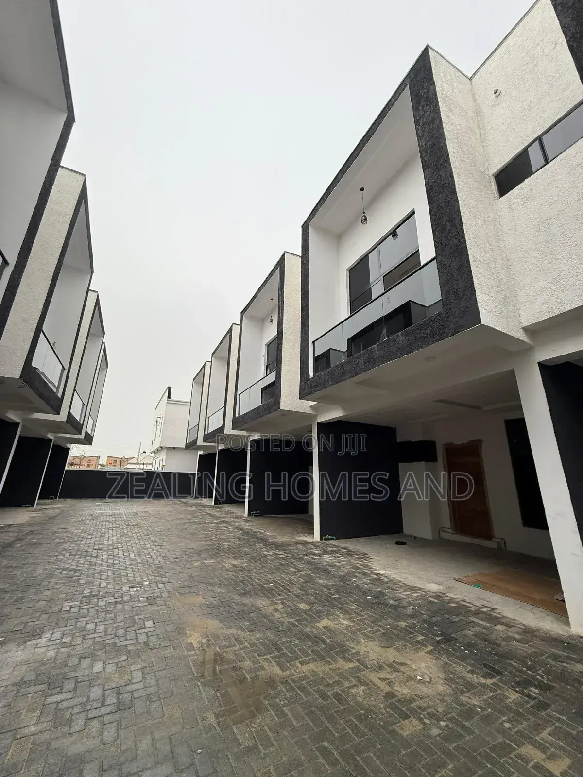 Furnished 4bdrm Duplex in Ikota Estate, Lekki for sale in Ikota