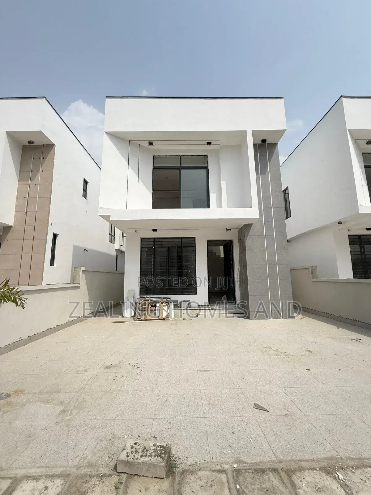 Furnished 4bdrm Duplex in Ikota Estate Lekki for sale in Ikota