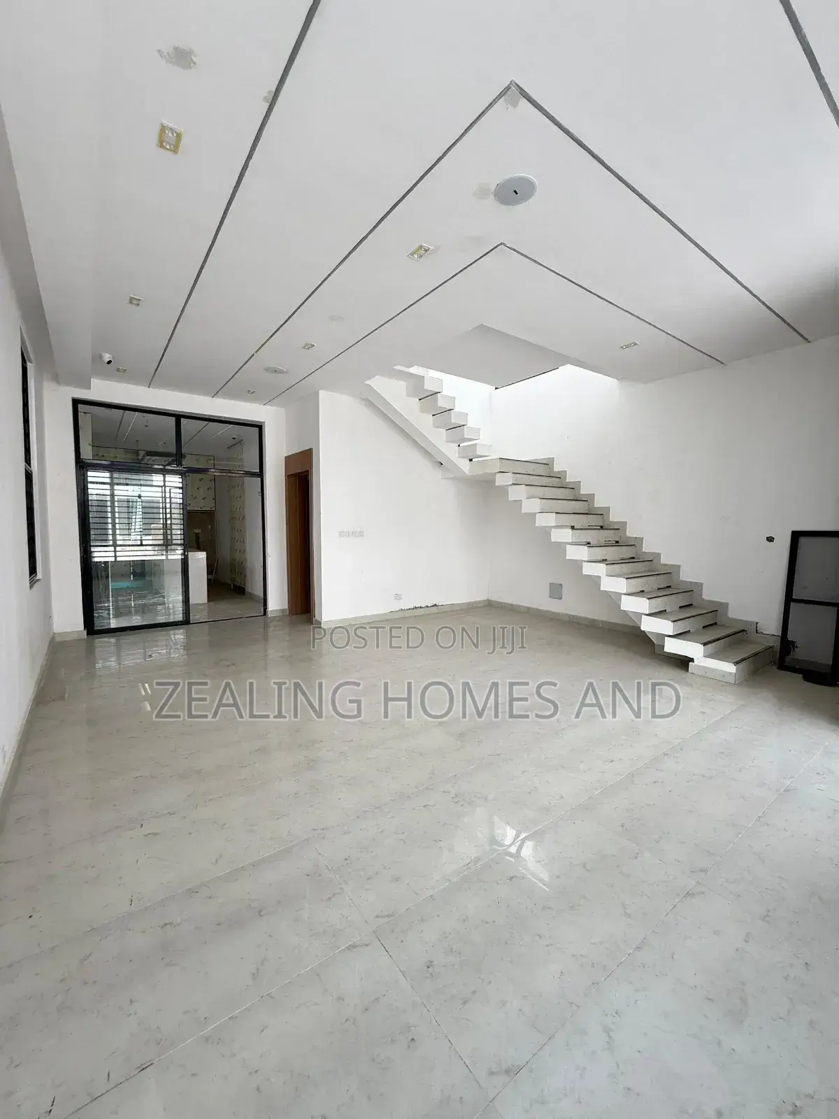 Furnished 4bdrm Duplex in Ikota Estate Lekki for sale in Ikota
